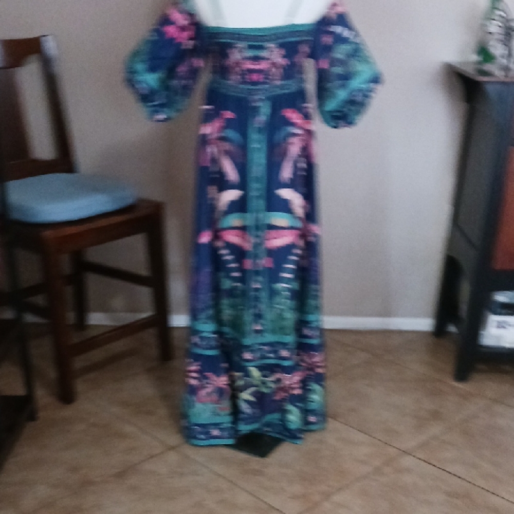 BEAUTIFUL Floral Off-Shoulder Dress - Picture 7 of 16
